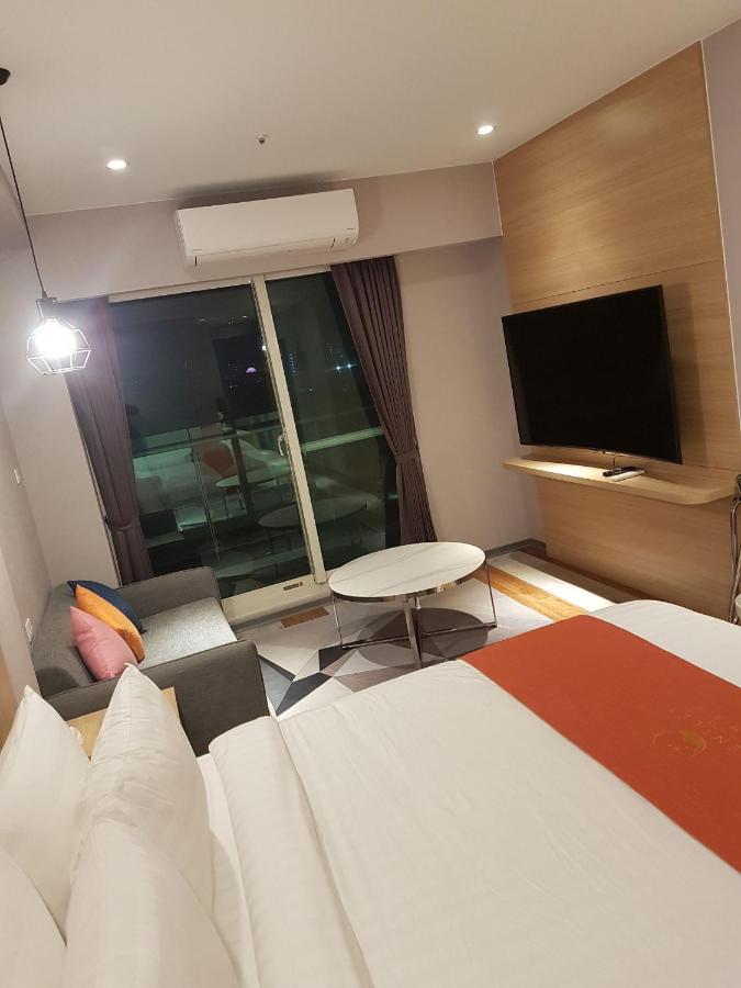 Bentley Hotel Zhongli Exteriör bild